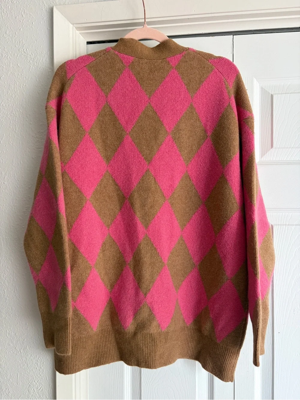 Like-new J. Crew Argyle V-neck cardigan sweater in Supersoft yarn Acorn Azalea